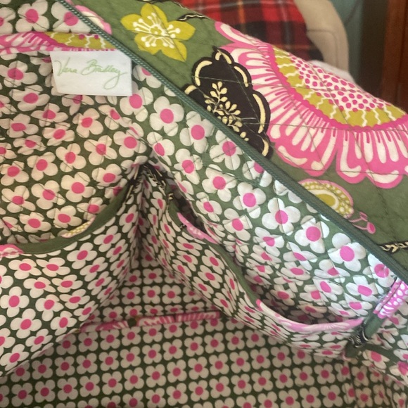 Vera Bradley Green and Pink Floral Women's Bag - Picture 6 of 9